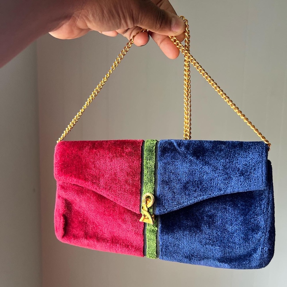 Vintage Italian Designer Roberta Di Camerino Velvet Purse with Gold Chain Strap